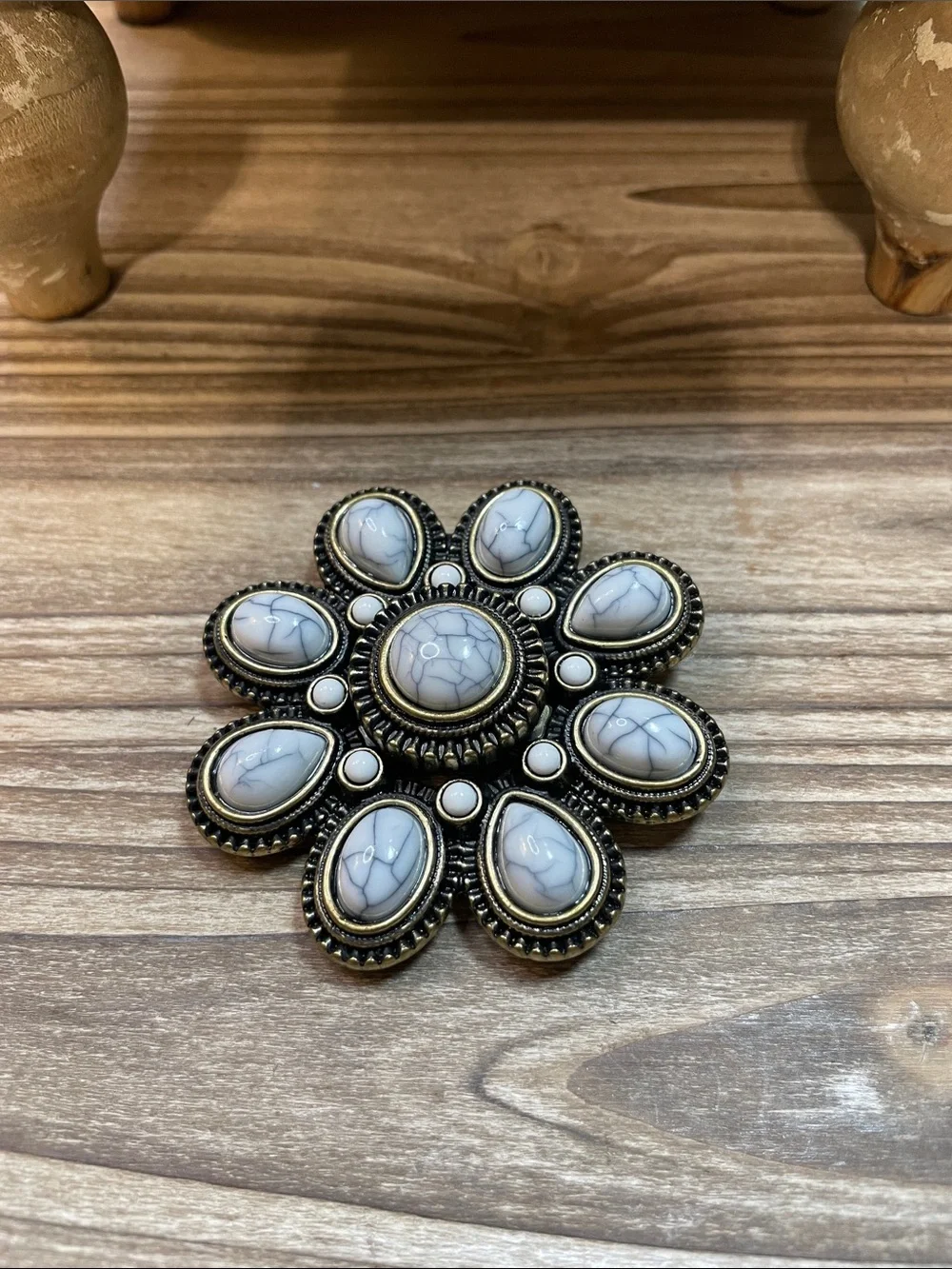 Premier Designs Cream Stone Floral Brooch or Pendant with Antique Gold Tone
